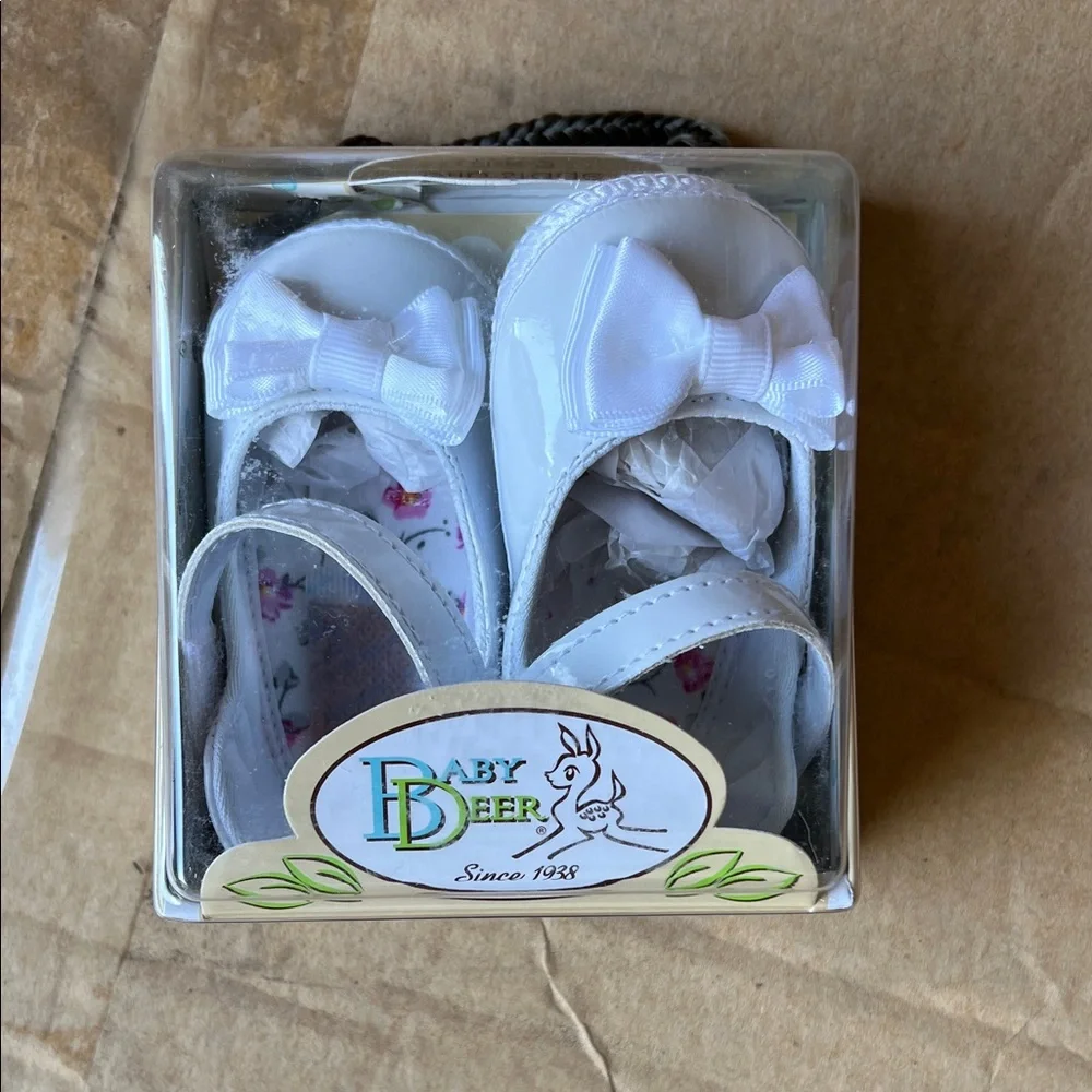 Baby Deer White Patent Baby Girl Bow Mary Jane Shoes